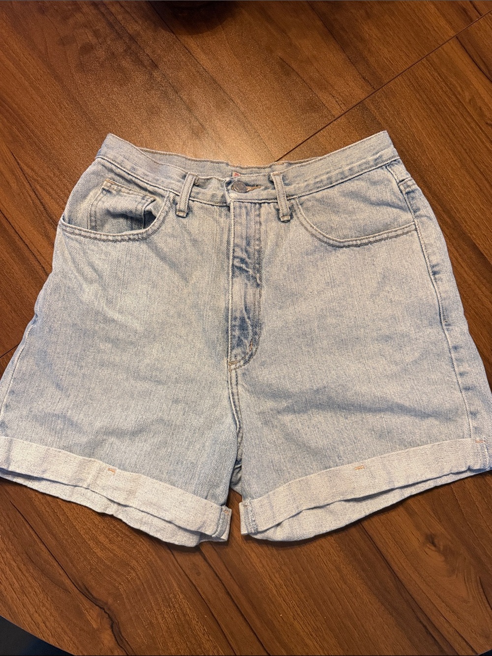 Vintage Guess Light Wash Denim Shorts - Pale Blue Cuffed 100% cotton